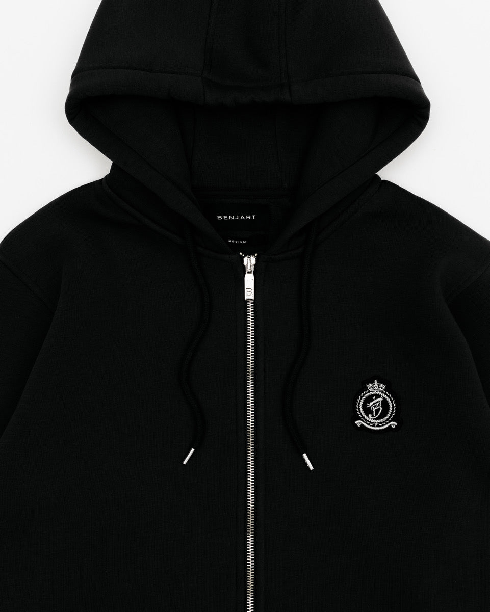 Benjart HRH Classic Zip Hood in black, badge detail