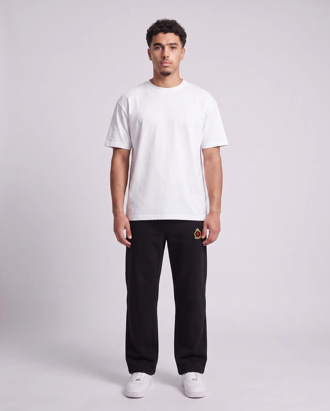 Benjart Embroidery Crest Jogger - Black