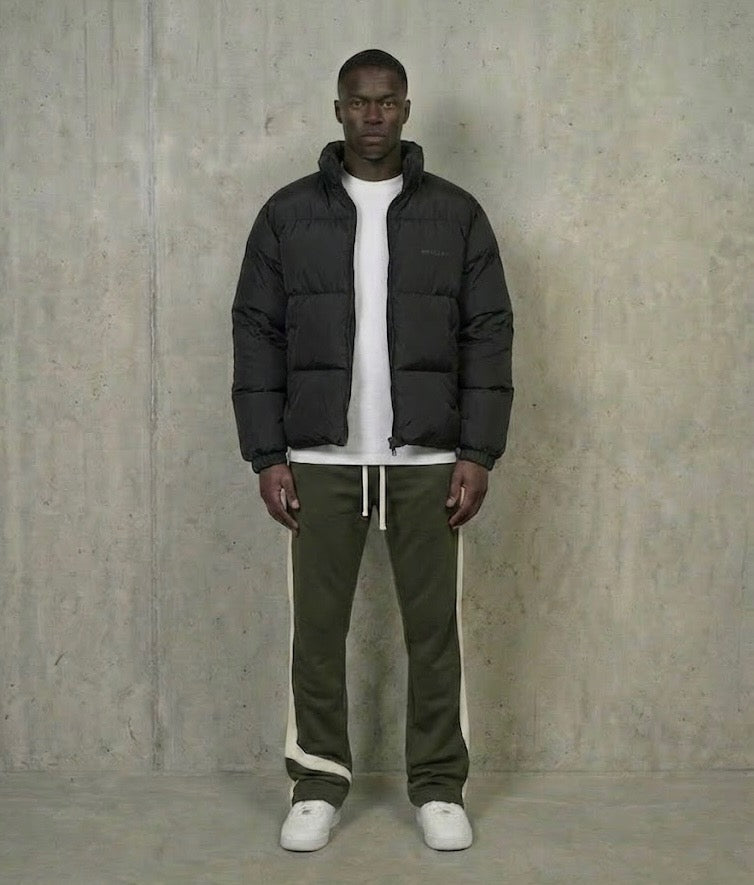 Benjart Cartier Puffer Jacket in black, back view