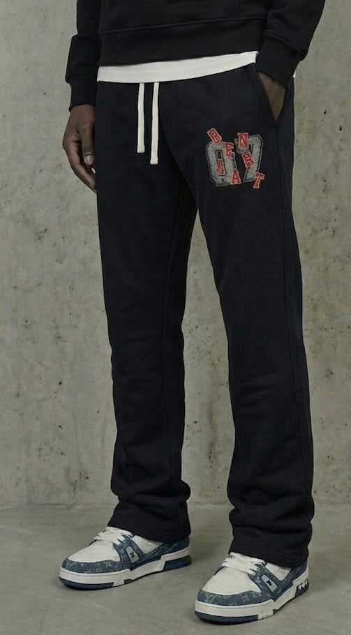 Benjart Scatter Joggers in black, side view