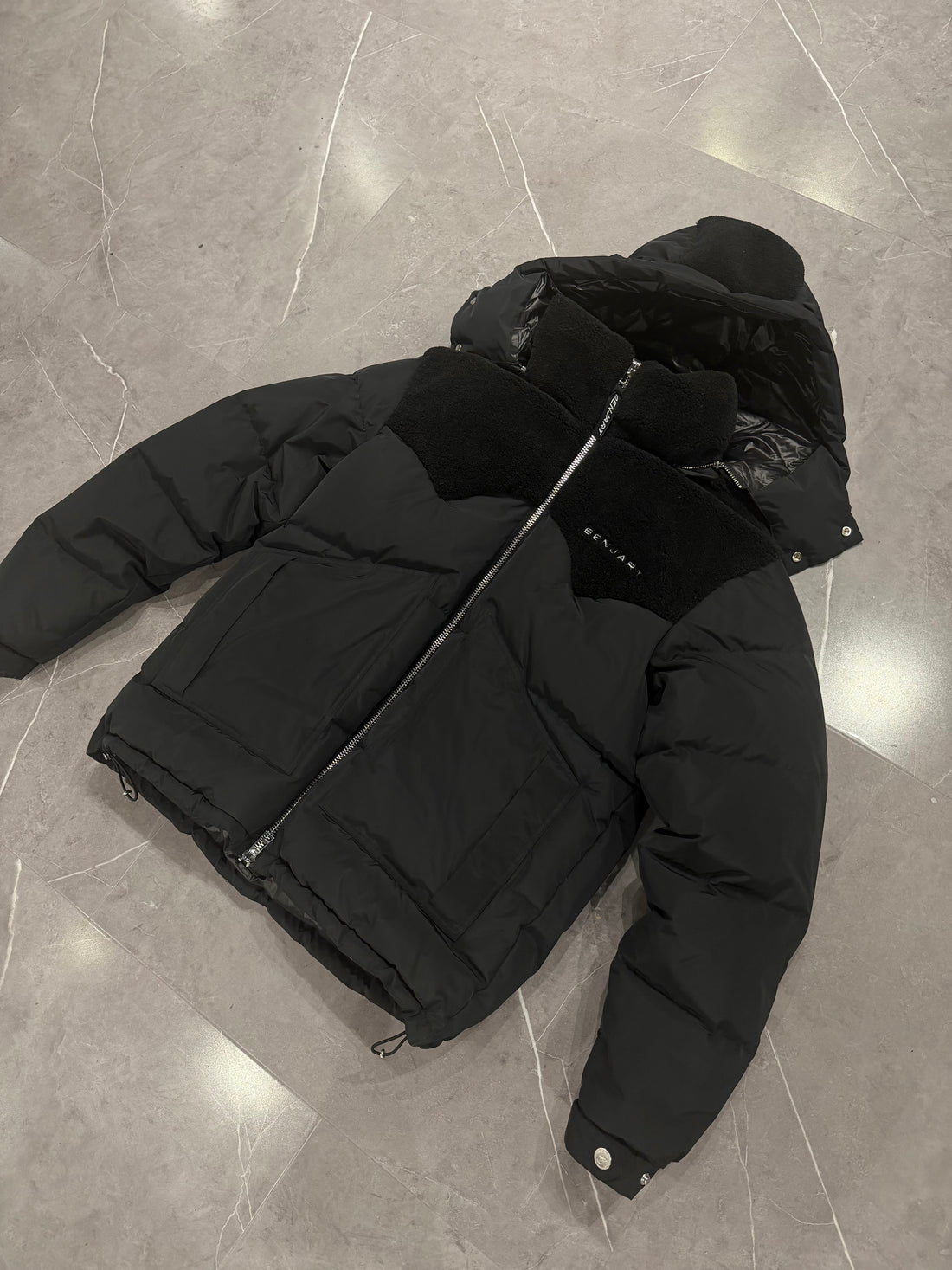 Black / Black Sherpa Puffer SIZE M