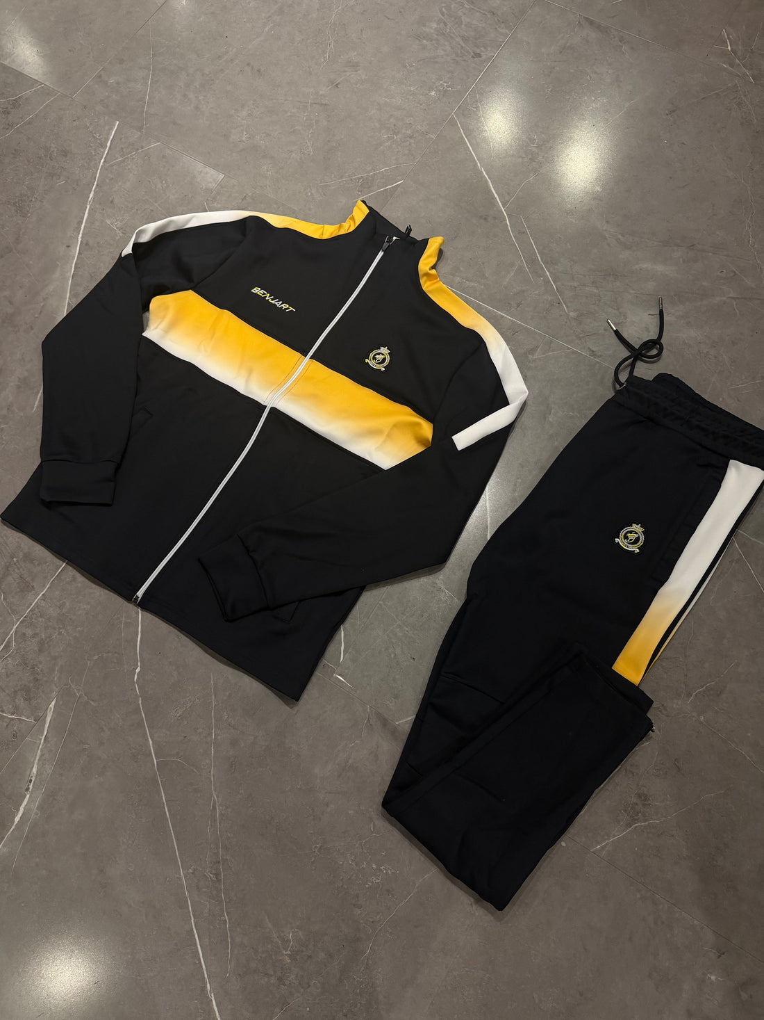 Sports Tracksuit Navy/yellow SIZE M