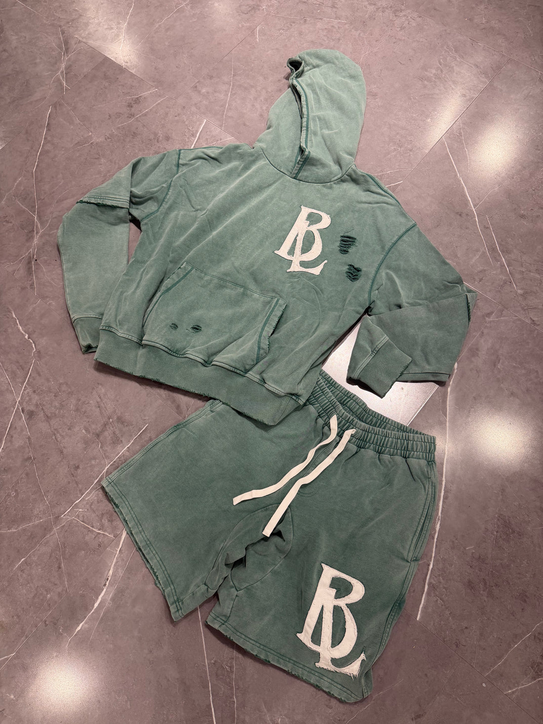 Benjart London 1/1 Distressed short set SIZE M