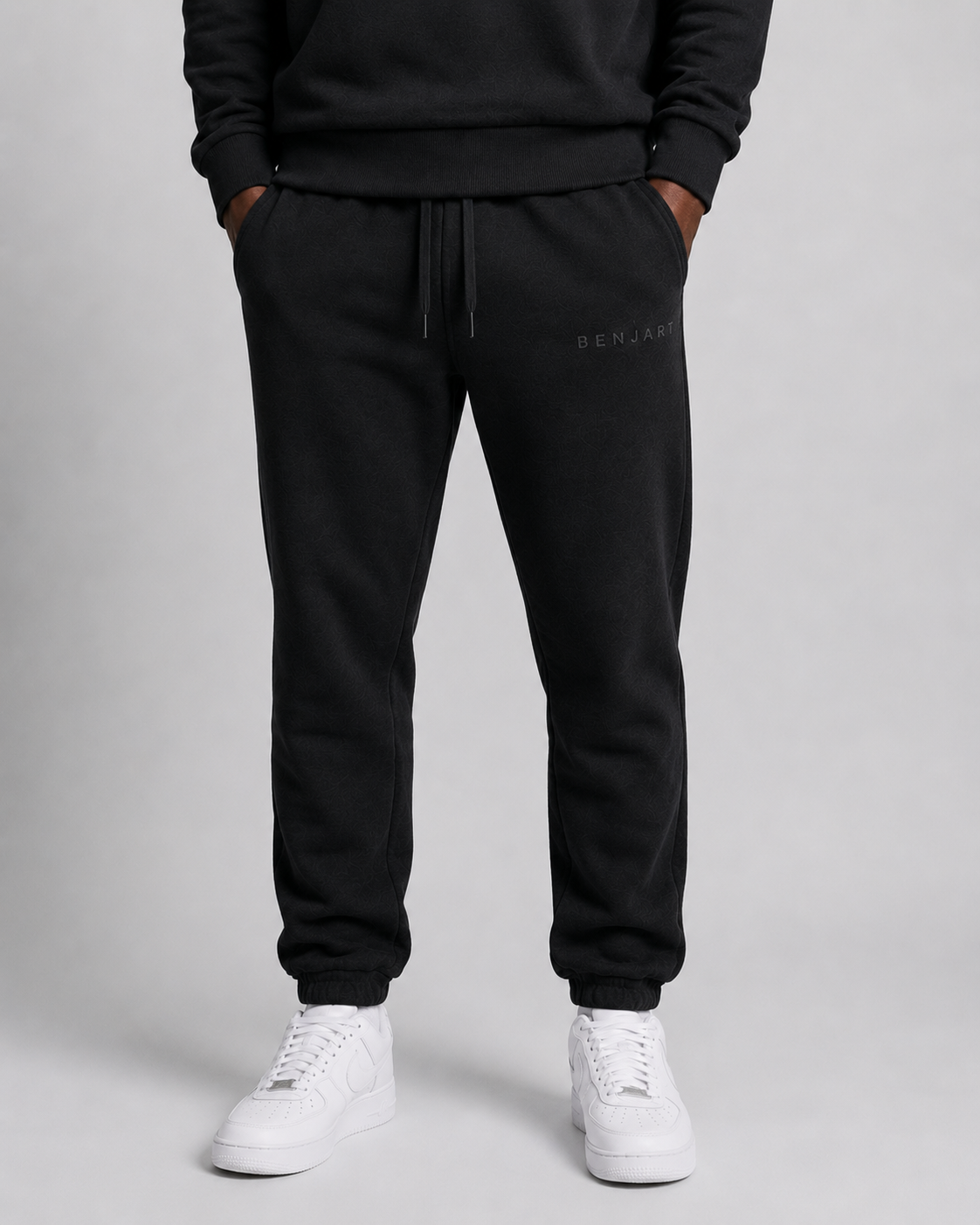 Benjart Blanks Joggers in black, front view