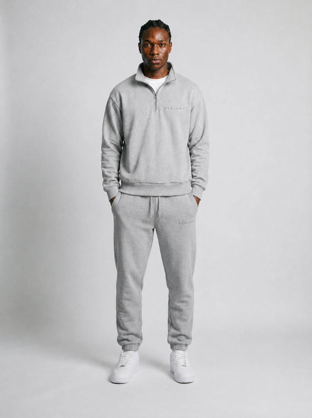 Benjart Blanks Joggers in grey, side view